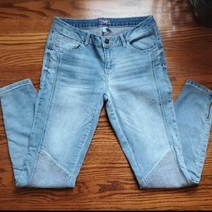 🌻 2/$10 Unique Candies Skinny Zipper Ankle Jeans